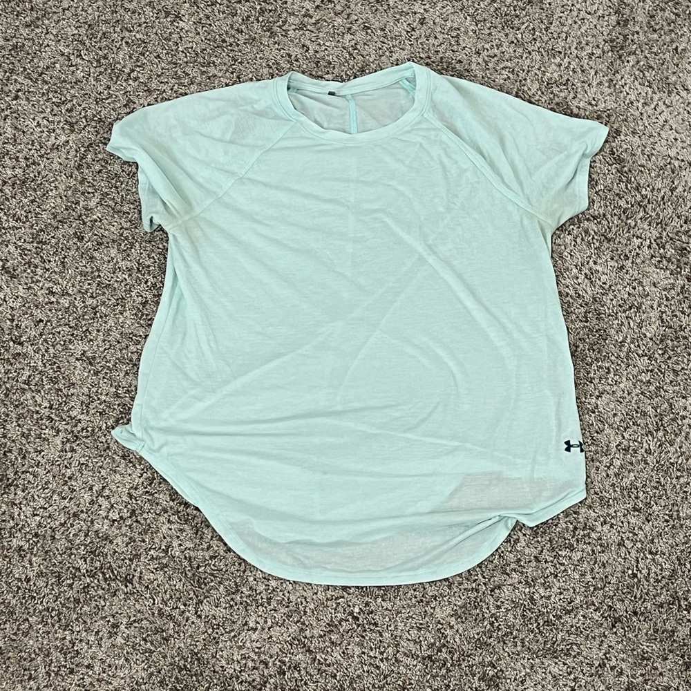 UNDER ARMOR WOMEN’S YOGA SHIRT
